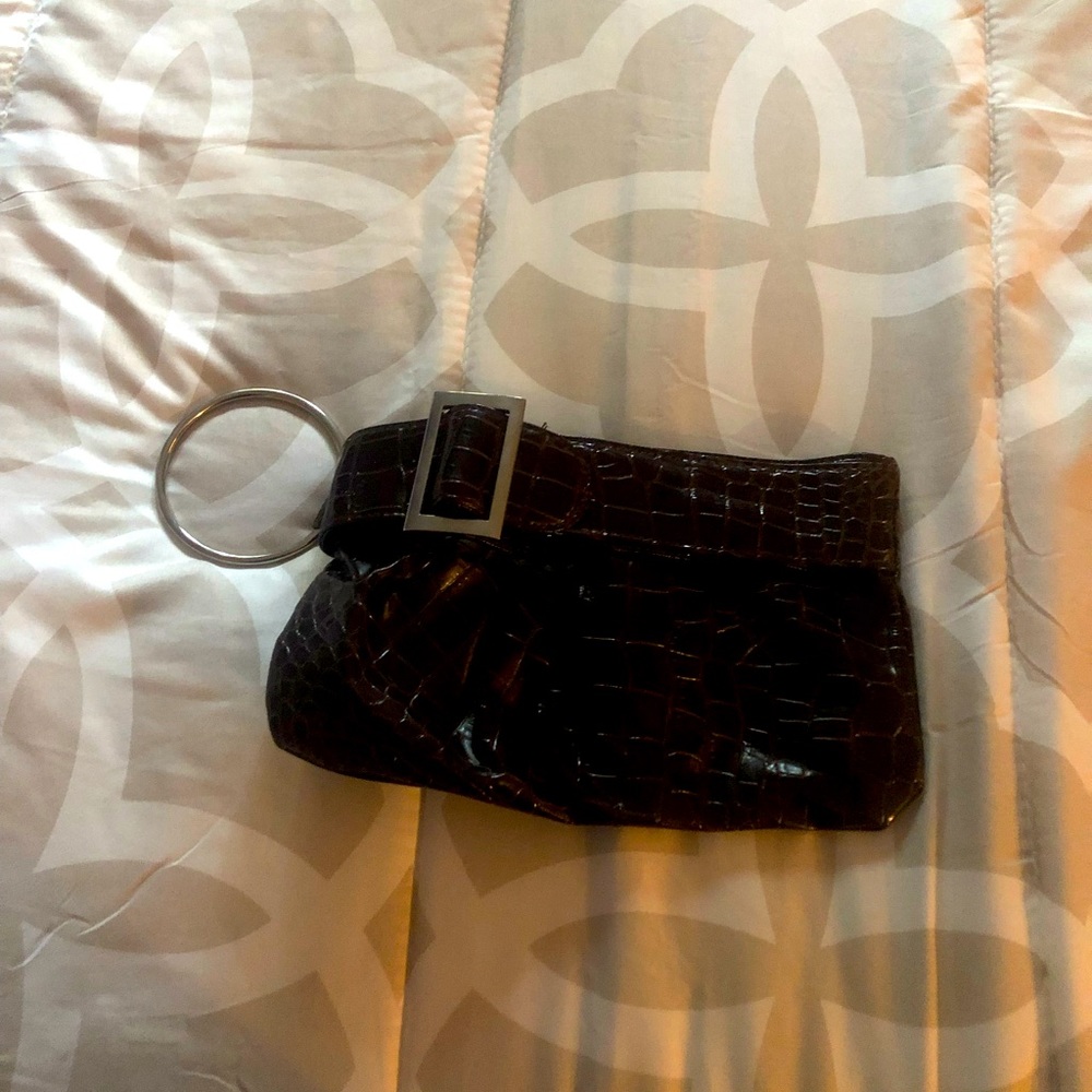 Brown casual clutch for a nice summer night out